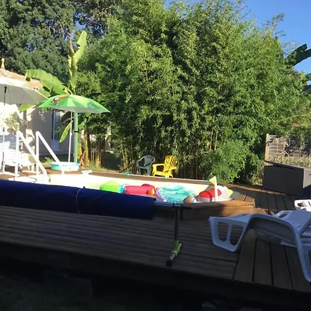 Au Fond Du Jardin Luxury tent