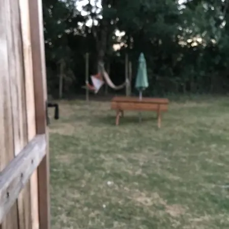 Au Fond Du Jardin * Thaims